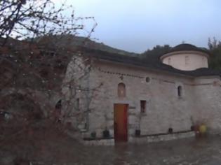 Φωτογραφία για Ένας μοναχός έδωσε και πάλι ζωή στην Ιερά Μονή Γεννήσεως Θεοτόκου Ασπραγγέλων [video]