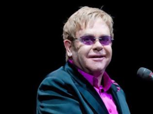 Φωτογραφία για Που πήγε ο Elton John με τον σύζυγο του; [photo]