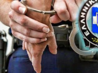 Φωτογραφία για Σε διαθεσιμότητα η Αστυνόμος που συνελήφθη στο Μαραθώνα – Από τα Νότια στη ΓΑΔΑ σε θέση κλειδί