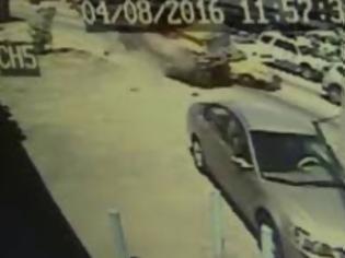 Φωτογραφία για Τρόμος στο Μαϊάμι: Φορτηγό δεν είχε φρένα και... [video]