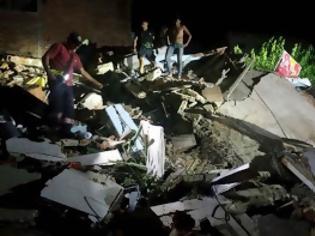 Φωτογραφία για Σοκ! Πόσοι είναι οι νεκροί από τον φονικό σεισμό στον Ισημερινό;