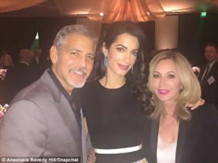 Φωτογραφία για Μέσα στον λαμπερό έρανο του George Clooney για την Κλίντον... [photos]