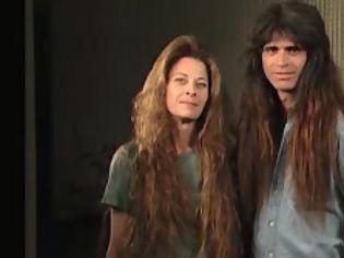 Φωτογραφία για Αυτό το ζευγάρι είχε να κόψει το μαλλιά του από το 1985… Δείτε πως έγιναν σήμερα!