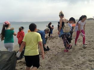 Φωτογραφία για Δήμος Μαλεβιζίου: Οι μαθητές καθάρισαν την παραλία [photos]