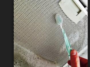 Φωτογραφία για ΤΕΛΕΙΟ: Πως να καθαρίσεις τα μεταλλικά φίλτρα απορροφητήρα εύκολα και αποτελεσματικά [photos]