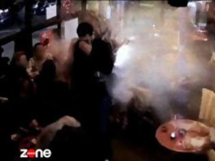 Φωτογραφία για Ανατριχιαστικό βίντεο: Η στιγμή που ο Brahim Abdeslam ανατινάζεται στο τρομοκρατικό χτύπημα στο Παρίσι [video]