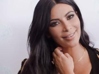 Φωτογραφία για Η διαφήμιση που έκανε ΕΞΩ ΦΡΕΝΩΝ την Kim Kardashian [photos]