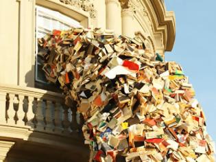 Φωτογραφία για 5.000 βιβλία “πετάχτηκαν” από το παράθυρο!