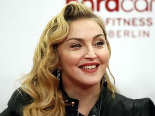 Φωτογραφία για Τους κούφανε! Δείτε τι εμφάνιση έκανε η Madonna στο Met Gala [photos]