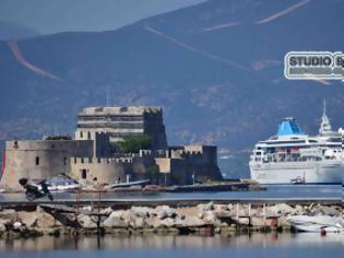 Φωτογραφία για Ναύπλιο: Δυο κρουαζιερόπλοια με 1424 επιβάτες! [photo]