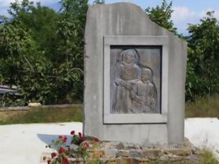 Φωτογραφία για Το μοναδικό στην Ελλάδα μνημείο ταξιδεμένων, υπάρχει σε χωριό στα όρια των νομών Ιωαννίνων και Θεσπρωτίας!