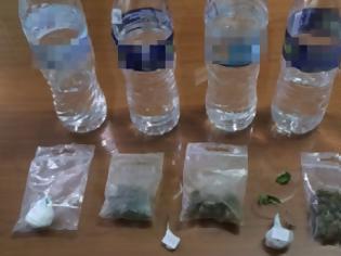 Φωτογραφία για Ξάνθη: Μπουκαλάκια με νερό και LSD βρήκαν σε σπίτι νεαρού