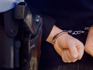 Φωτογραφία για Συνελήφθη 39χρονος ημεδαπός για ένοπλες ληστείες σε καταστήματα στην περιοχή του Πειραιά