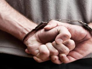 Φωτογραφία για Σοκ! Συνελήφθη 39χρονος για για αποπλάνηση παιδιών, πορνογραφία ανηλίκων, ασέλγεια σε ανήλικο έναντι αμοιβής κατ’ εξακολούθηση και παραβάσεις της νομοθεσίας για τα ναρκωτικά