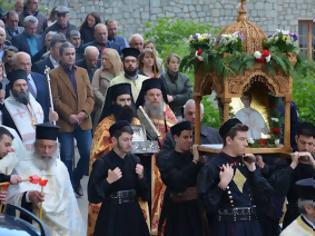 Φωτογραφία για Με λαμπρότητα η λιτανεία της Ιεράς Εικόνας και των Λειψάνων του Νεομάρτυρος Αγίου Νικολάου εκ Μετσόβου [photos]