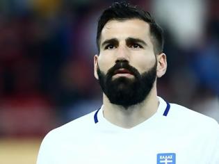 Φωτογραφία για ΑΡΚΕΤΟΙ ΝΥΝ ΚΑΙ ΠΡΩΗΝ ΕΡΥΘΡΟΛΕΥΚΟΙ ΣΤΗΝ ΕΘΝΙΚΗ... ΕΚΤΟΣ Ο ΦΟΡΤΟΥΝΗΣ!