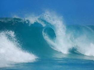 Φωτογραφία για Τεράστια κύματα που καλύτερα να τα κοιτάς από μακριά! [video]