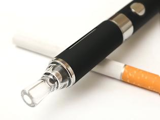Φωτογραφία για ΝΕΑ Έρευνα: Το ηλεκτρονικό τσιγάρο είναι λιγότερο βλαβερό για την καρδιά από το τσιγάρο