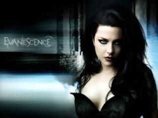 Φωτογραφία για Θυμάστε την Amy Lee από τους Evanescence; Δείτε τι κάνει σήμερα [photos]
