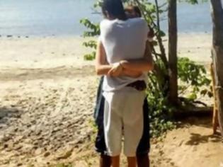 Φωτογραφία για Η οφθαλμαπάτη με το αγκαλιασμένο ζευγάρι που έγινε viral [photos]