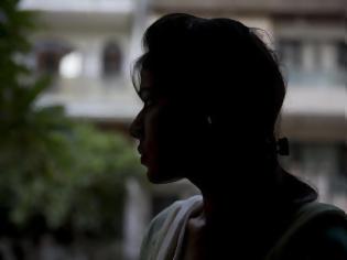 Φωτογραφία για ΣΟΚ με ομαδικό βιασμό 16χρονης κοπέλας: Οι ένοιχοι πόσταραν και φωτογραφίες στο διαδίκτυο!