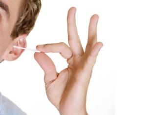 Φωτογραφία για Δείτε γιατί δεν πρέπει να καθαρίζετε τα αυτιά σας με μπατονέτες! [video]