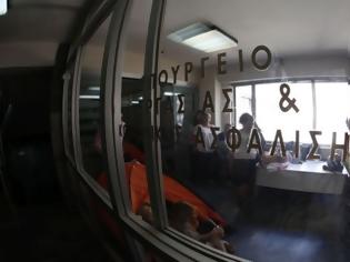 Φωτογραφία για Τι λέει το υπουργείο Εργασίας για τα «λουκέτα» σε Athens Ledra-Πυρσός Security