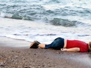 Φωτογραφία για Ο πατέρας του προσφυγόπουλου που πνίγηκε στο Αιγαίο ΞΕΣΠΑ για τον άδικο χαμό του γιου του