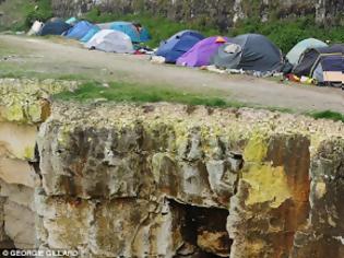 Φωτογραφία για Η Ειδομένη της Γαλλίας - Δείτε που έχουν κατασκηνώσει οι μετανάστες... [photos]