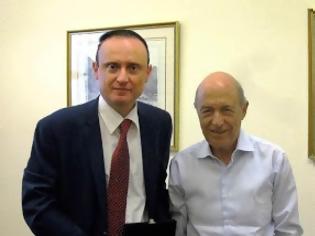 Φωτογραφία για Συνάντηση Προέδρου του ΑΤΕΙΘ κ. Κων/νου Βαρσαμίδη με τον πρώην Πρωθυπουργό κ. Κώστα Σημίτη