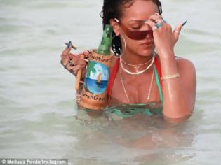 Φωτογραφία για Η Rihanna κάνει τρελές και εξωτικές διακοπές [photos]