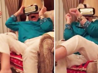 Φωτογραφία για Επική αντίδραση γιαγιάς που δοκιμάζει virtual reality! [video]
