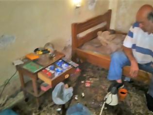 Φωτογραφία για ΦΩΤΟ - ΣΟΚ: 46χρονος ζει σε υπόγειο γεμάτο περιττώματα και λύματα