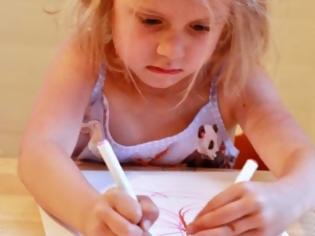 Φωτογραφία για Πώς θα βοηθήσετε το παιδί να ακονίσει το μυαλό του… ζωγραφίζοντας! [video]