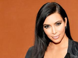 Φωτογραφία για Δείτε τι φόρεσε η Kim Kardashian για να πάει στο αεροδρόμιο! [photos]