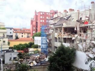 Φωτογραφία για Ιταλία: Κατάρρευση πολυκατοικίας μετά από έκρηξη φυσικού αερίου - Τρεις νεκροί