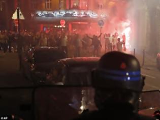 Φωτογραφία για Εικόνες ντροπής στην Lille της Γαλλίας: Μάχη μεταξύ Άγγλων και Ρώσων οπαδών! [photos]
