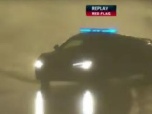 Φωτογραφία για Μεγαλοπρεπές drift από το safety car του Le Mans [video]