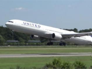 Φωτογραφία για Ταλαιπωρία και σπασμένα νεύρα σε πτήση της United Airlines από την Αθήνα προς τη Νέα Υόρκη