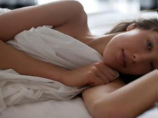 Φωτογραφία για Οι 5 λόγοι που πρέπει να κοιμάσαι γυμνή