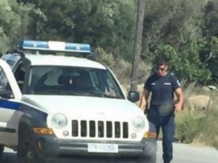 Φωτογραφία για ΑΥΤΟΣ είναι ο Έλληνας αστυνομικός που έχει γίνει viral – ΔΕΙΤΕ γιατί ΚΑΜΑΡΩΣΤΕ ΤΟΝ... [photos]