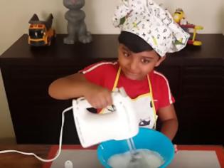 Φωτογραφία για Χίλια μπράβο! Είναι μόλις 6 ετών και ξέρει να μαγειρεύει ΤΕΛΕΙΑ! [video]