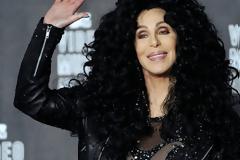 «Συγγνώμη» από τη Cher για το «αναίσθητο» tweet της για την Κωνσταντινούπολη