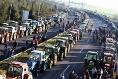 Η Πανελλαδική Επιτροπή Μπλόκων καλεί τους αγρότες για συνεχή αγωνιστική επιφυλακή και εγρήγορση