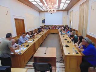 Φωτογραφία για Συνάντηση Προέδρου Περιφερειακού Συμβουλίου Κρήτης με τους εκπροσώπους των εργαζομένων ΚΔΑΠ-ΚΔΑΠΜΕΑ για τα προβλήματα υποχρηματοδότησης που αντιμετωπίζει ο θεσμός
