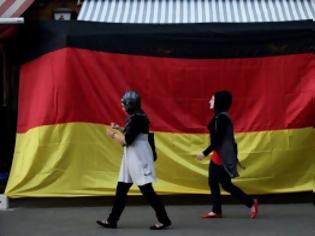 Φωτογραφία για Ρεκόρ σημειώνει η μετανάστευση στη Γερμανία - Δέχτηκε πέρυσι 685.000 μετανάστες