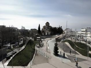Φωτογραφία για Παρακμάζει βραβευμένη τρισδιάστατη πλατεία στη Θεσσαλονίκη