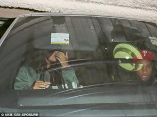 Φωτογραφία για Τι έπαθε η Kylie Jenner στην έξοδο της με τον Tyga; [photo]