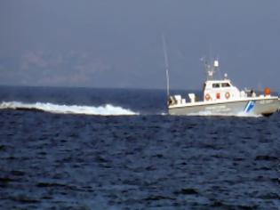 Φωτογραφία για Αίσιο τέλος για τους επιβάτες του σκάφους που έμεινε ακυβέρνητο στη θαλάσσια περιοχή της Λευκάδας