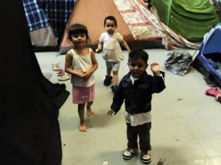Φωτογραφία για Επτά νέα κέντρα φιλοξενίας για τους πρόσφυγες προχωρούν με εντατικούς ρυθμούς